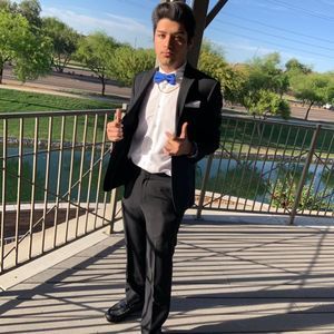 Meet your Posher, Jonathan